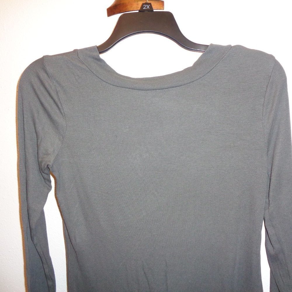 DECREE Long Sleeve Top with Lace Detail XL - Picture 9 of 11